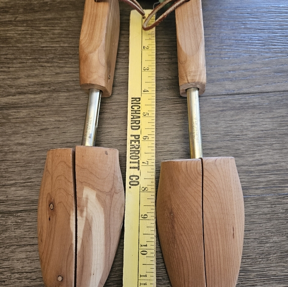 Rochester Sir Alton Cedar Shoe Keepers - Picture 3 of 10